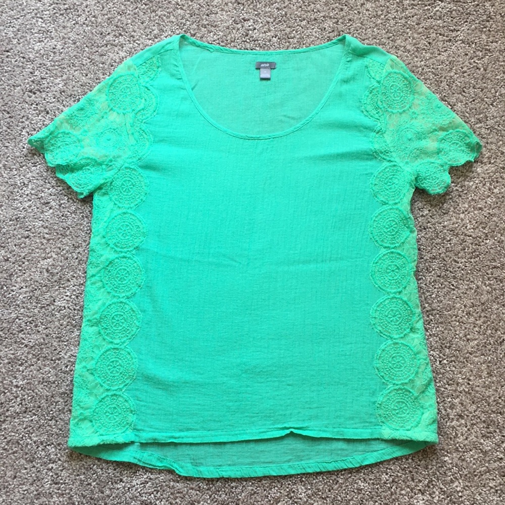 Aerie women’s lace detail blouse size medium